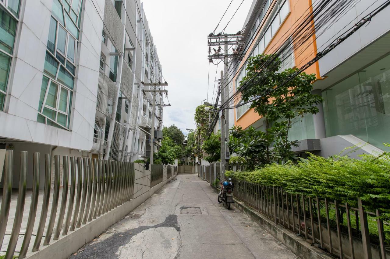 Every Surawong Bangkok Exteriér fotografie